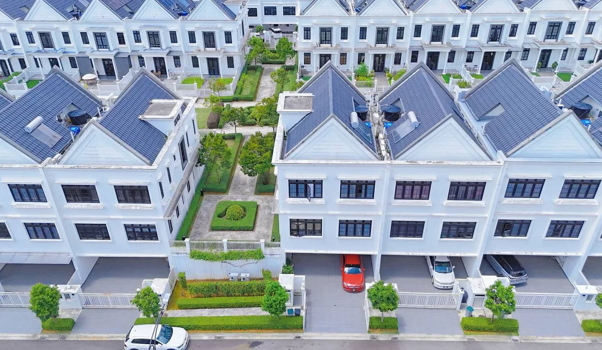 2.5_STOREY_TERRACE_GRASSTEN_ECO_BOTANIC_NUSAJAYA_JOHOR_1